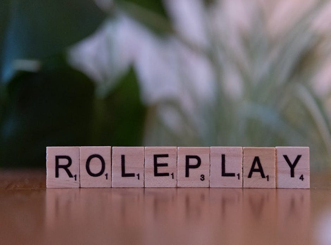 Sebastian Klein's Acting Style and Impact